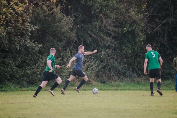 SaintsFC_241013-025.jpg
